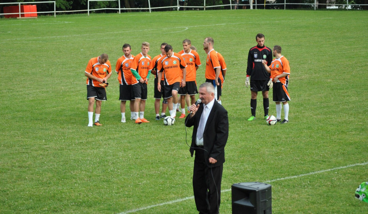 2. fotografia fotogalérie Šport / Galéria: 50. výročie organizovaného futbalu v obci - foto