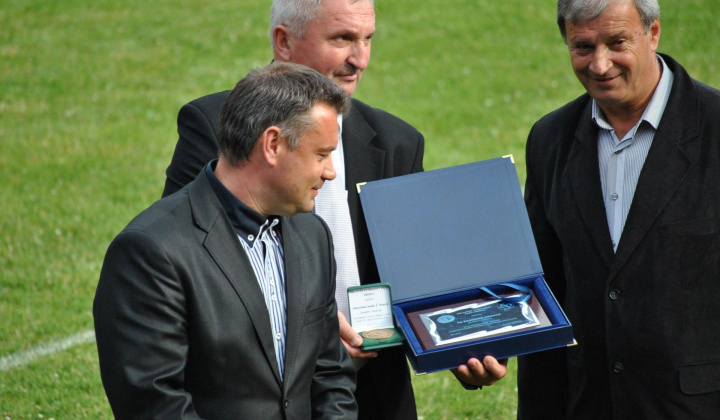 3. fotografia fotogalérie Šport / Galéria: 50. výročie organizovaného futbalu v obci - foto