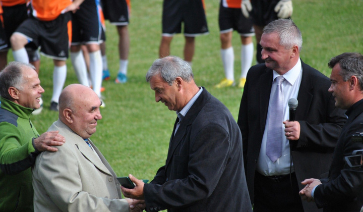 13. fotografia fotogalérie Šport / Galéria: 50. výročie organizovaného futbalu v obci - foto