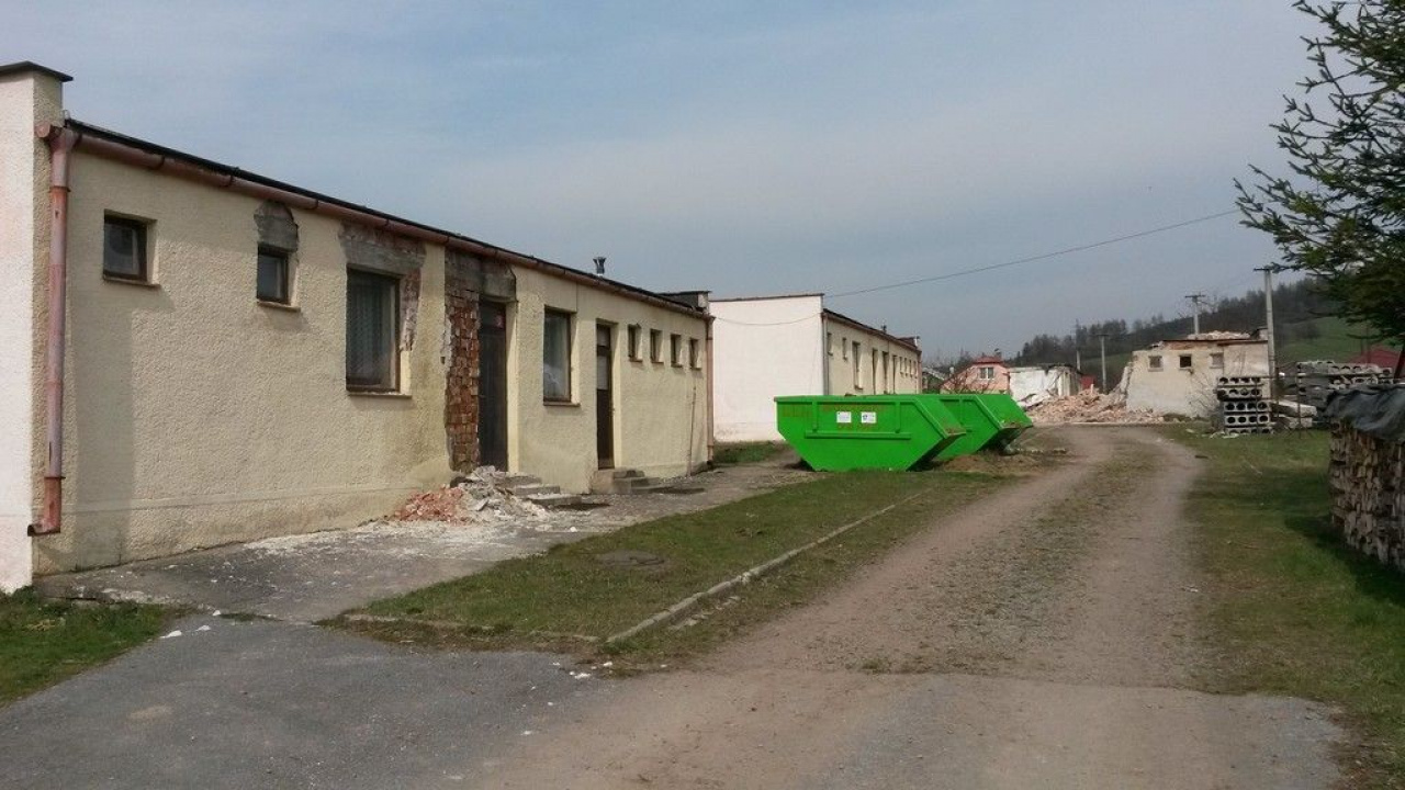 Fotografia fotogalérie Búranie objektu bývalej škôlky