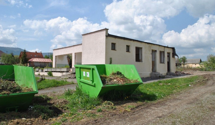 12. fotografia fotogalérie Búranie objektu bývalej škôlky