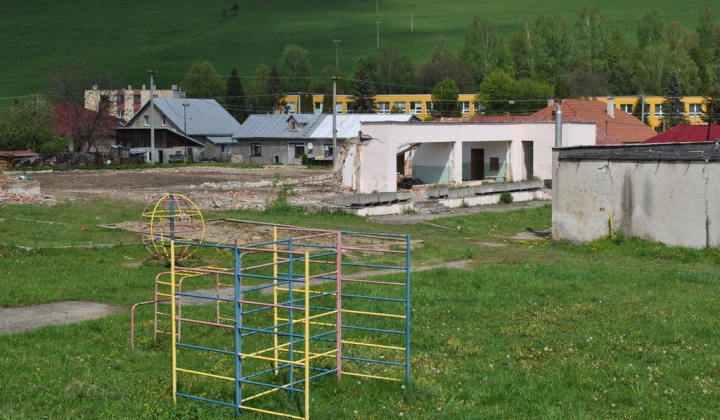 17. fotografia fotogalérie Búranie objektu bývalej škôlky