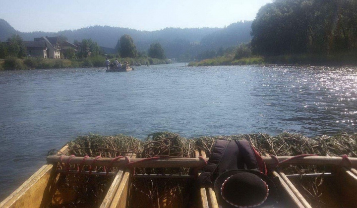 9. fotografia fotogalérie Splav Dunajca na drevených pltiach v Červenom Kláštore  a obed v Lesnici